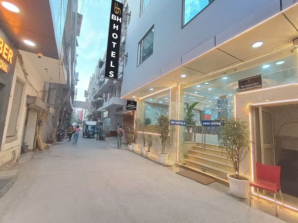 BH Hotels Aero Suites- Airport Road