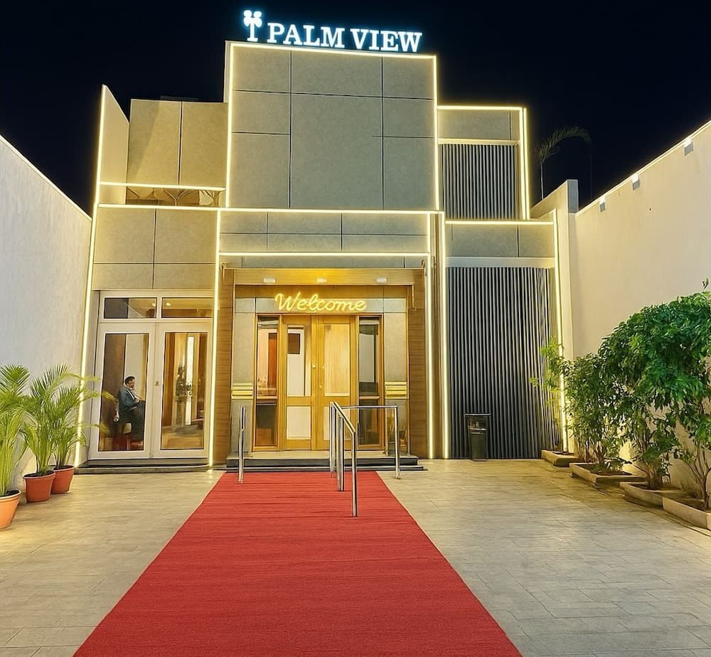 Hotel Palm View by JMD Group
