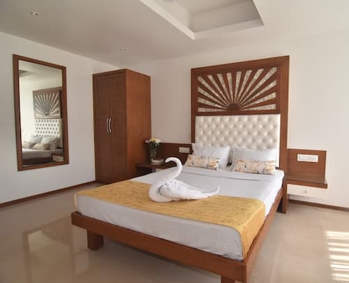 Beach Paradise Miramar Goa