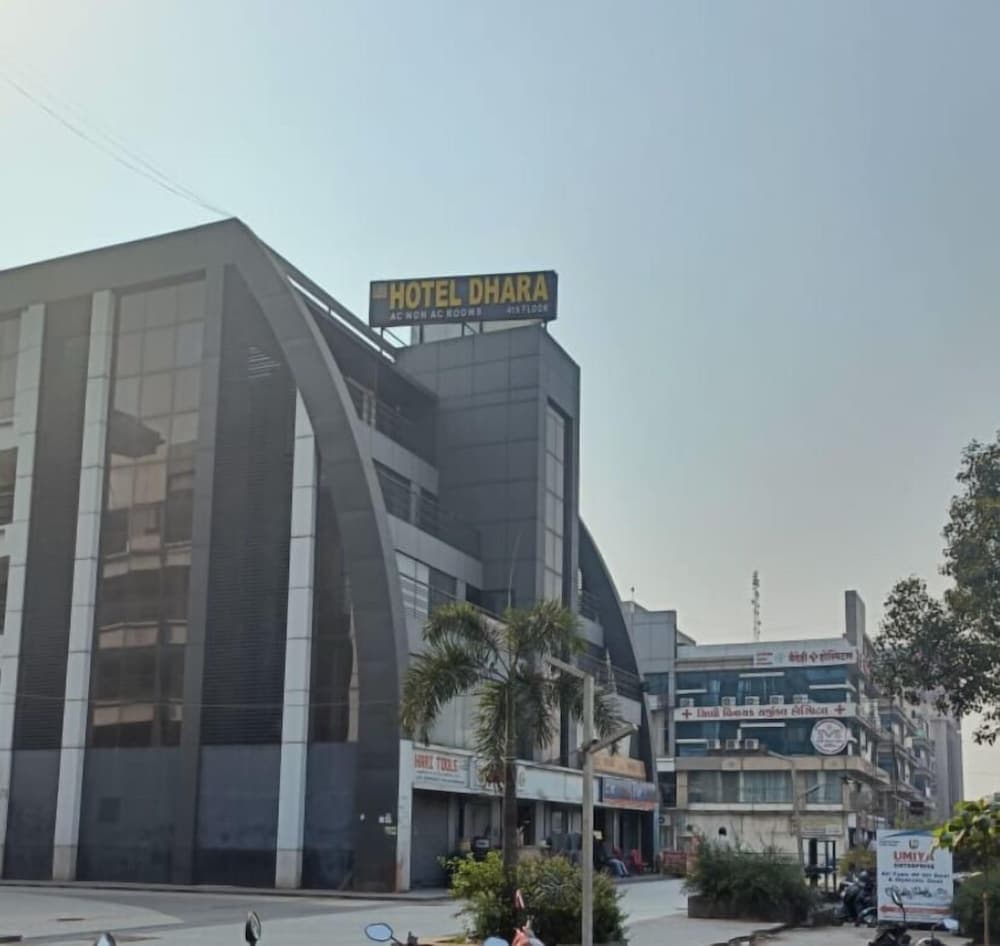 Hotel Dhara