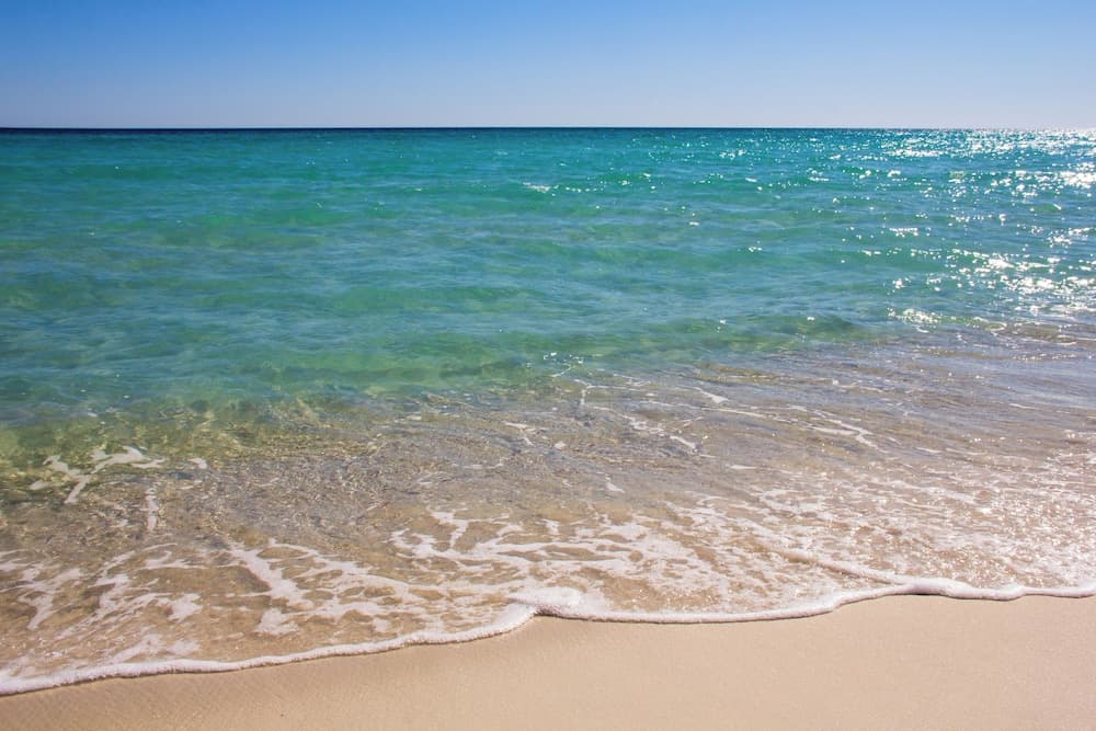 Surfs Up! Pet-friendly, 2BR 2BA Beachfront Townhouse, Sleeps 8!