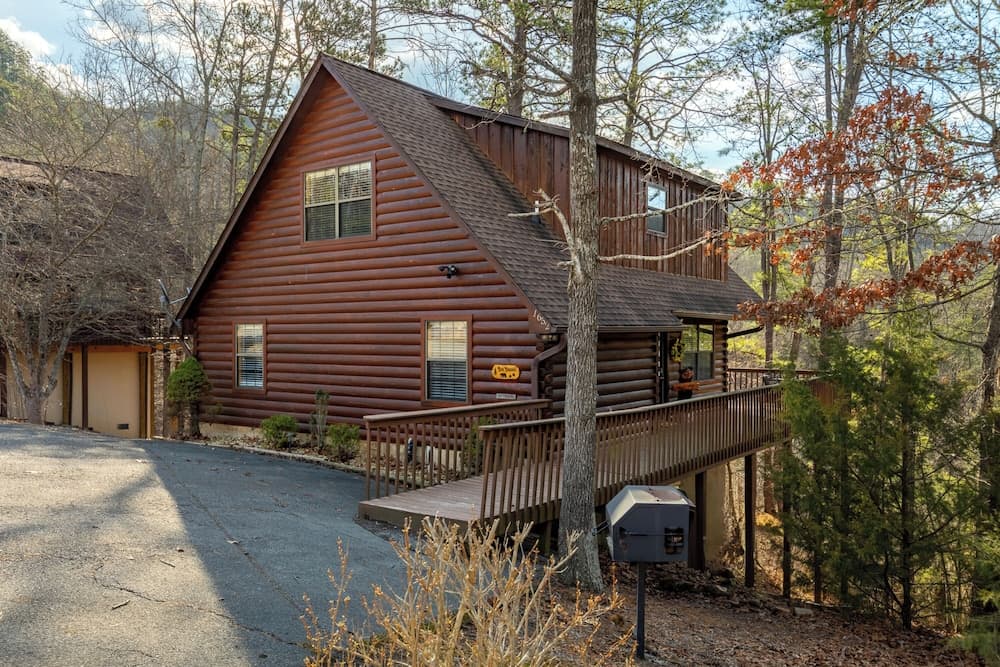 Bear Hideaway Cozy 3BR Cabin