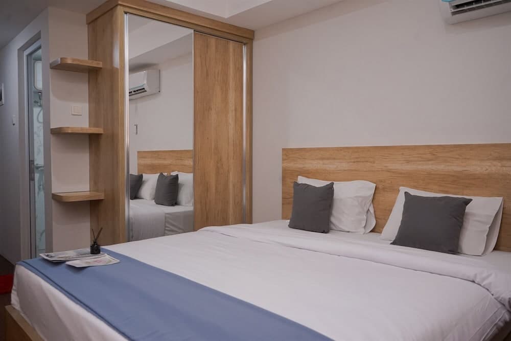 Comfy Designed Studio Apartment At Anwa Residence