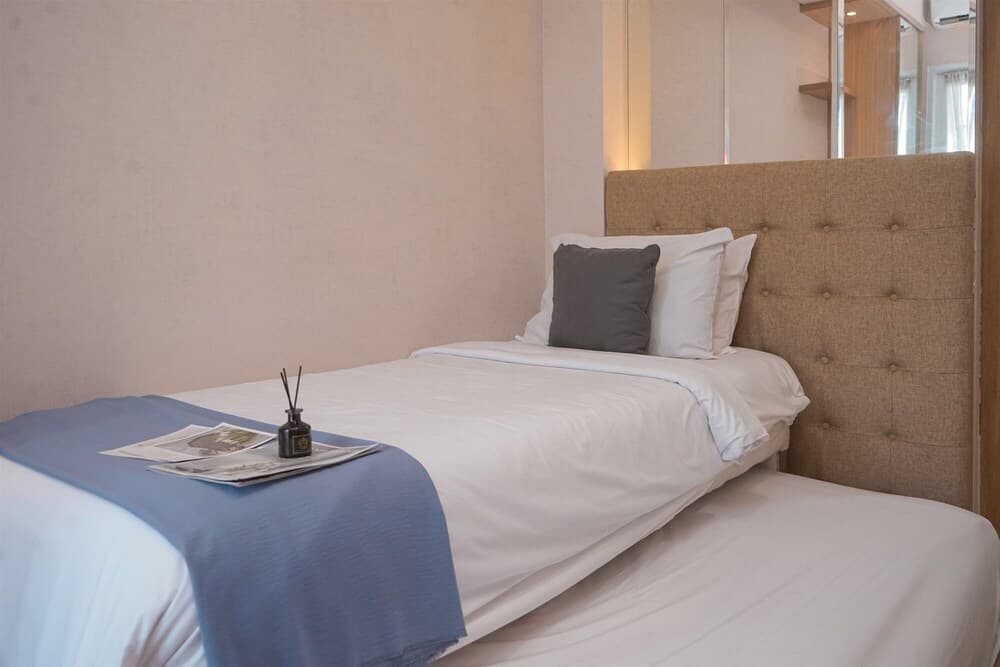 Good Compact Studio Apartment At B Residence By Travelio