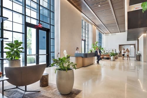 Chic Downtown 1BR with Stunning Views