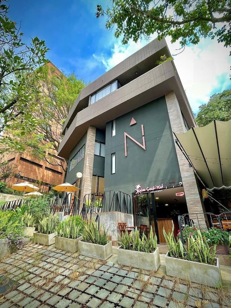 Nomadic Suites