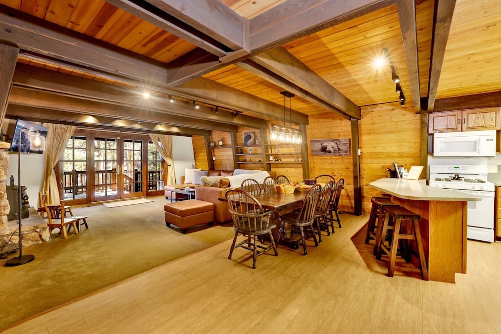 Big Cub Cabin #2521