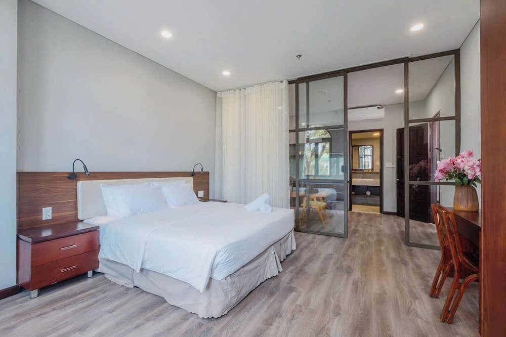 River Light Condotel