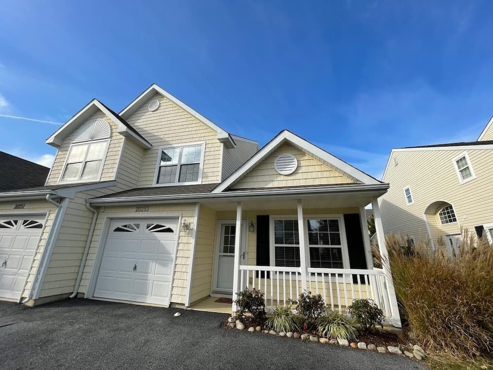 Simonton Court 20253