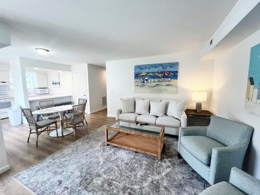 Olive Avenue 1A
