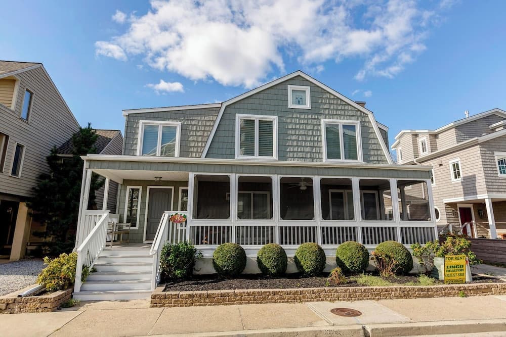 Lake Avenue 13