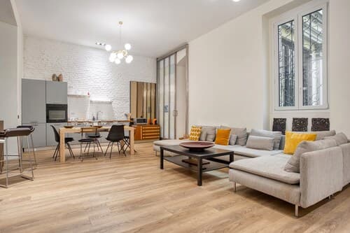 JOIVY Stylish Central Maisonette