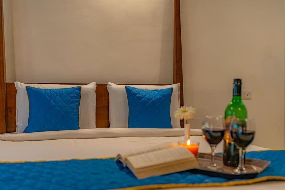 Q swarga Retreat