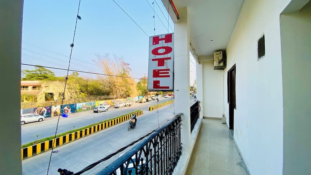 Hotel Bamleshwari