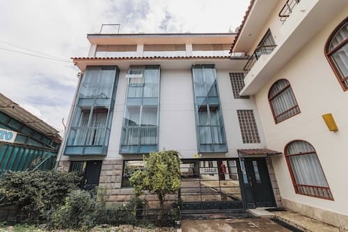 San Pedro Apartments