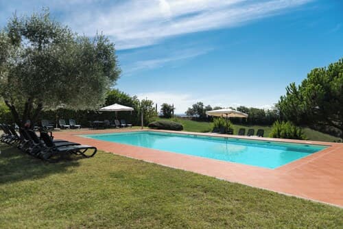 Country Villa In Tuscan Hills