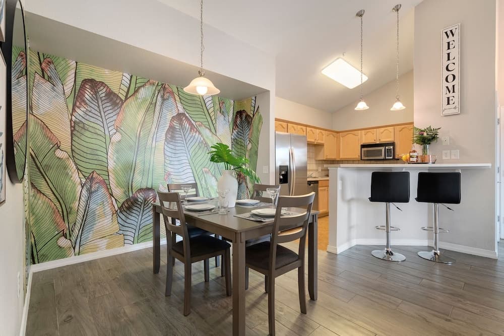 Timberline Retreat King Bed, Fireplace & Pool!