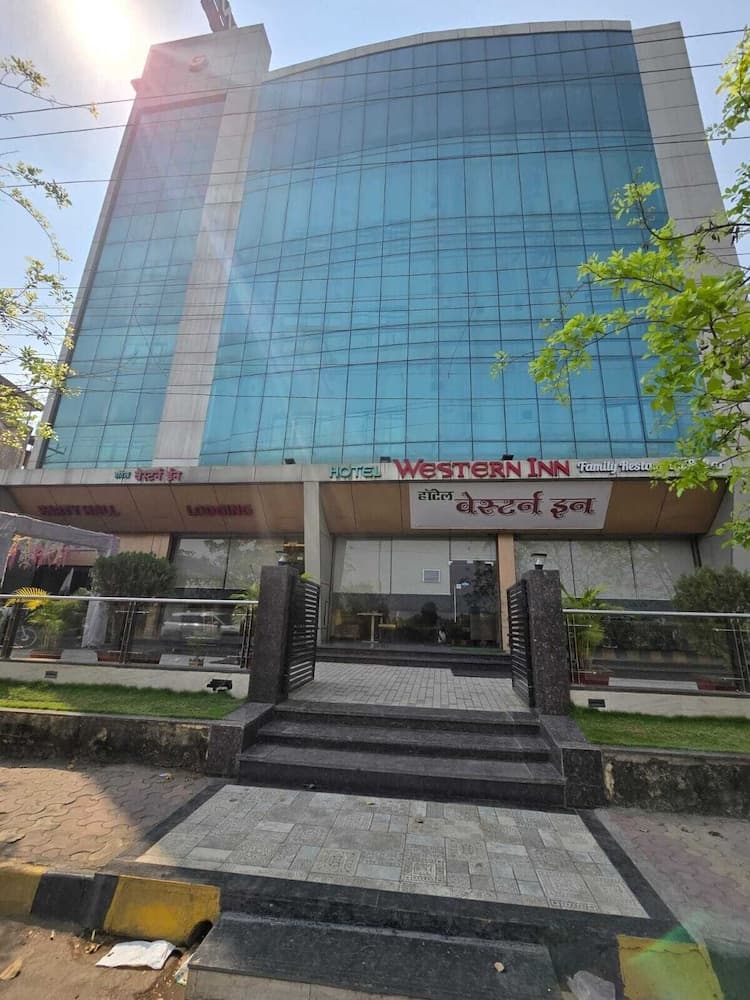HOTEL WESTERN INN
