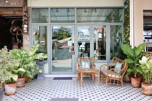 Poshtel Haven