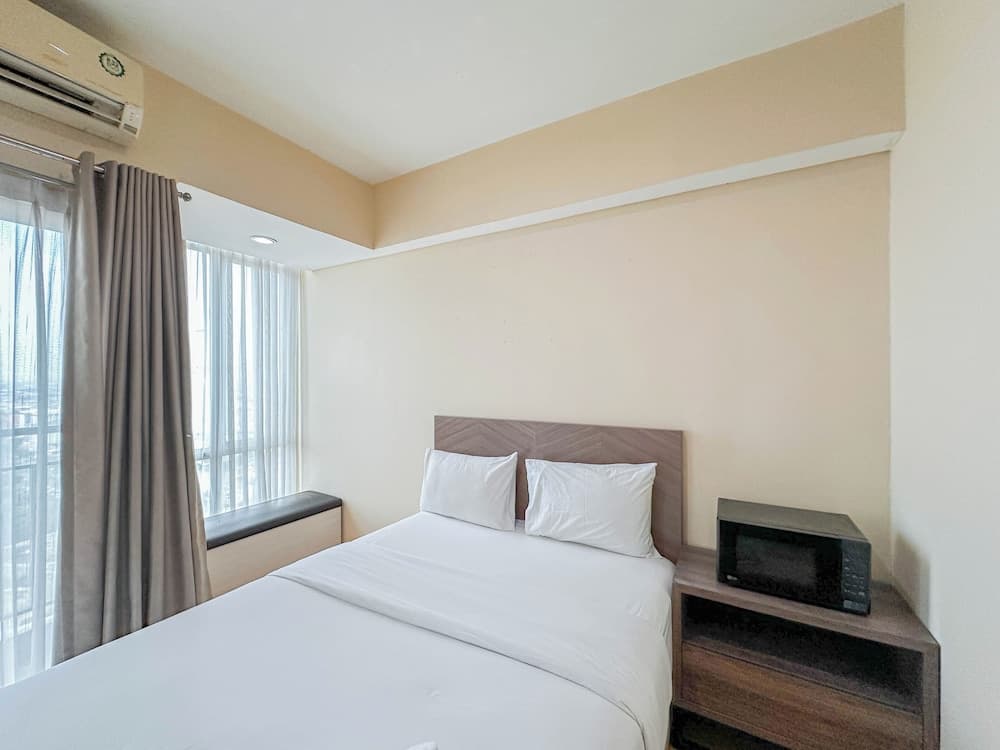 Best Price And Relaxing Studio (No Kitchen) At Tamansari Papilio Apartment