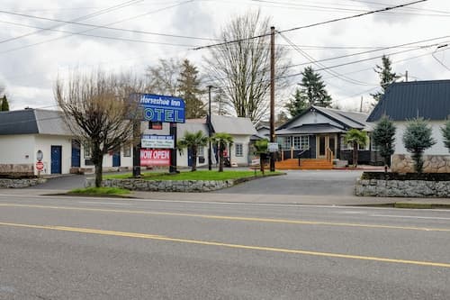 Horseshoe inn