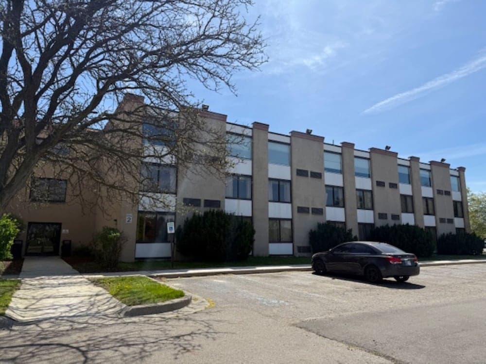 Lansing Delta West Hotel