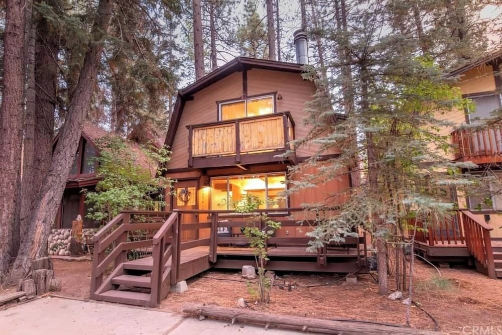 Summit Happy Mountain Cabin