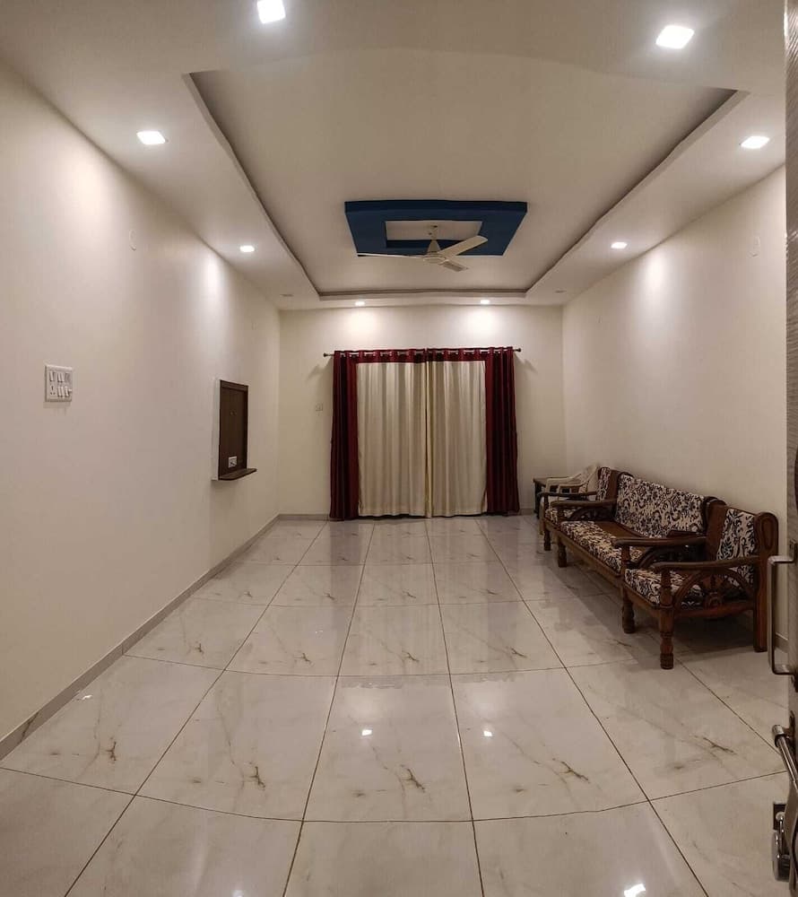 Melody 24 East Resort