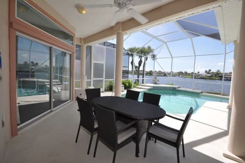 Canal Home w Heated Pool Dock