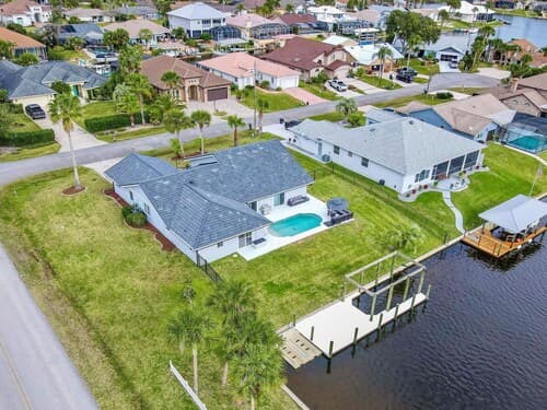 Waterside Pool Paradise