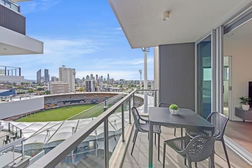 Trafalgar Lane Apartments by CLLIX