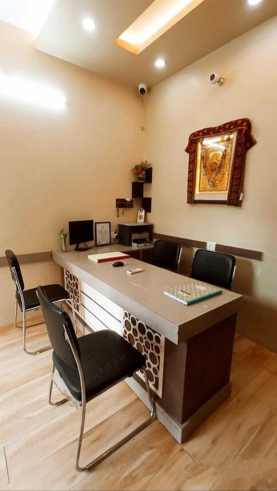 Glow Inn HomeStay