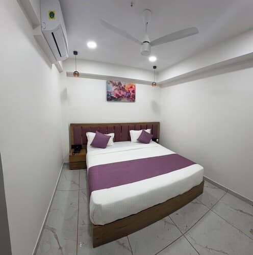I Hotel