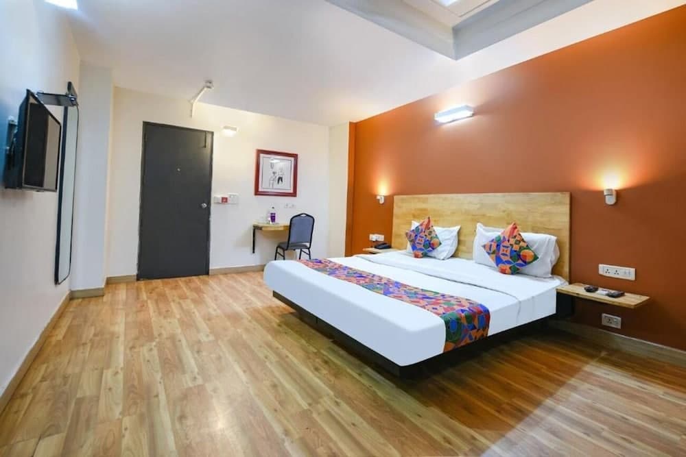 Hotel Aura IP Grand Karkardooma Metro