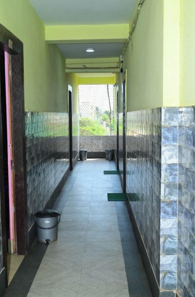 DhamStay Hotel Padoshi Near Beach Puri