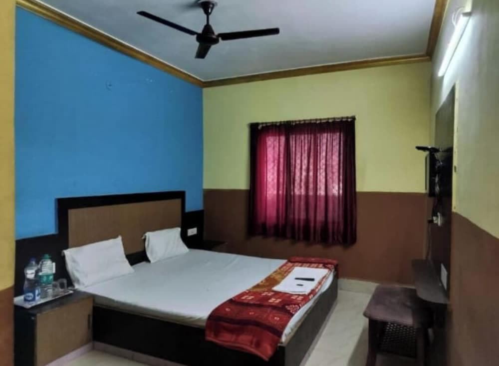 DhamStay Hotel Samrat Palace Near Beach