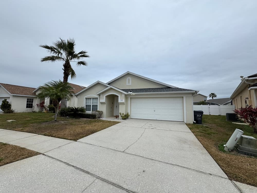 4 Bedroom, 3 Bath Hampton Lakes Home With Private Pool - Near Disney!