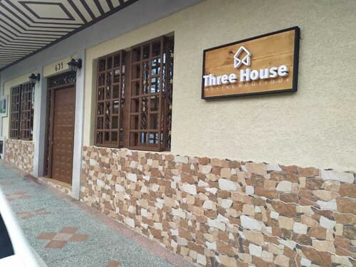 Three House Hostel Boutique