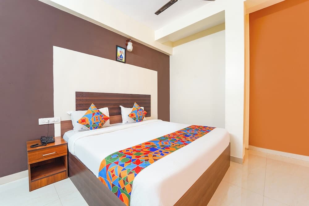 Fabhotel Mani’S Residency