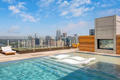 New Austin High Rise Near DT Luxe Amenities, Rooftop Pool, Gym+yoga Studio