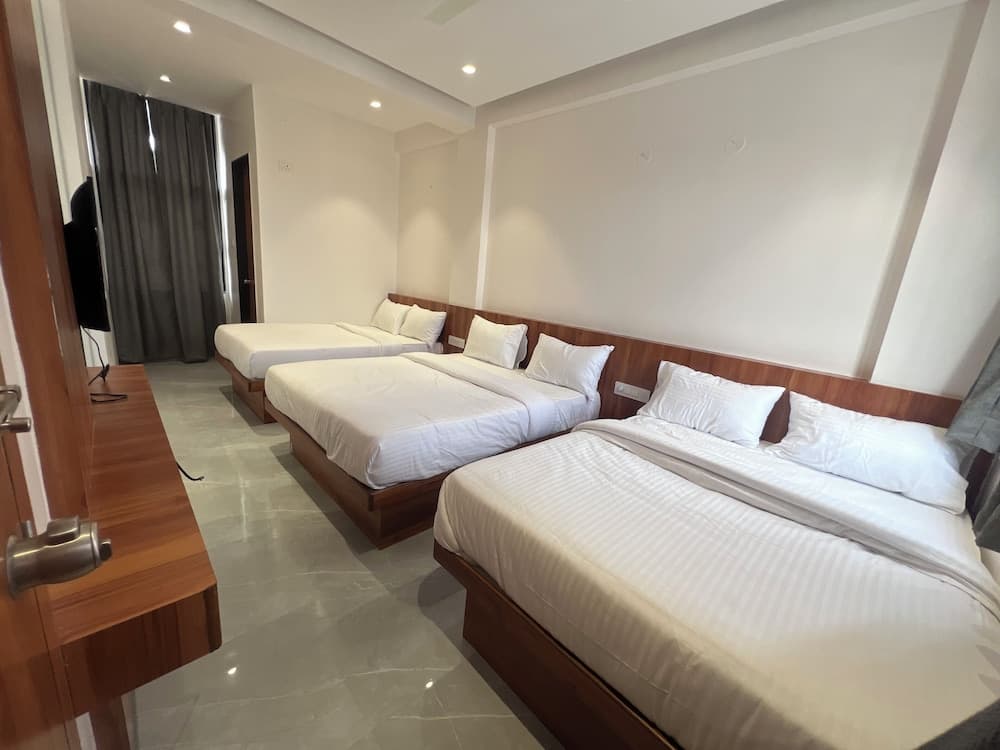 HOTEL RUDRAKSH