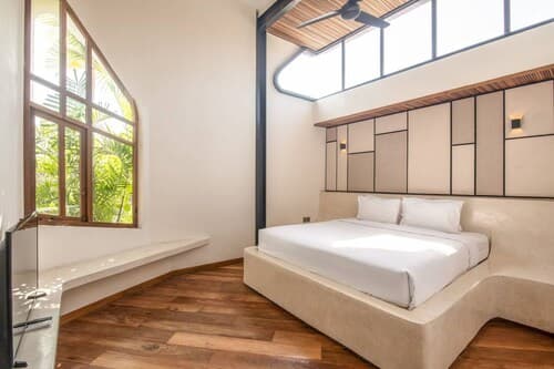 BAZ Villa 13 Studio 3 Opulent 1-br Loft With Art Deco Shared Pool