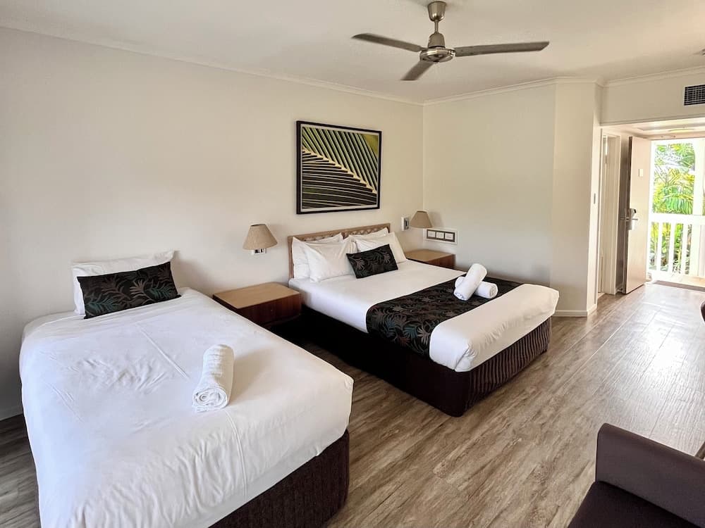 Mission Beach Lodge