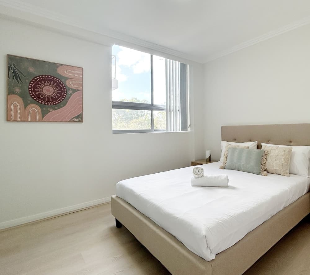 Kozyguru | Homebush West | 3Bed 2Bath Apt +Parking