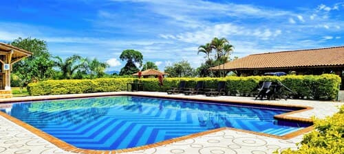 Hotel Campestre Cafe Tropical