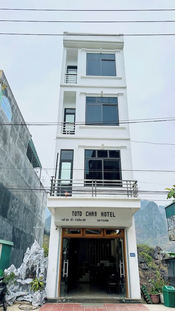ToTo Chan Hotel