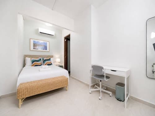 Room 15: Skyline Sips & Santurce Charm