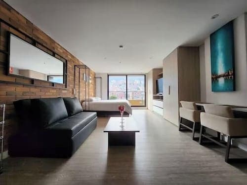 ACADEMIA APARTMENTS