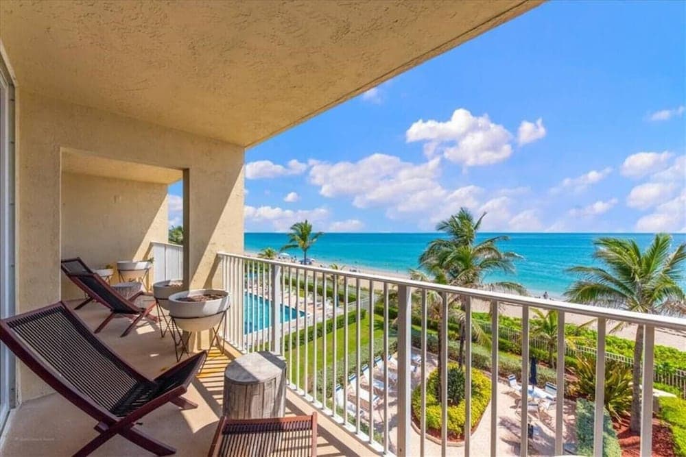 404 On Hutchinson Island