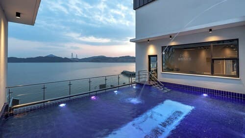 Yeosu Jangsuri Poolvilla&spa Pension